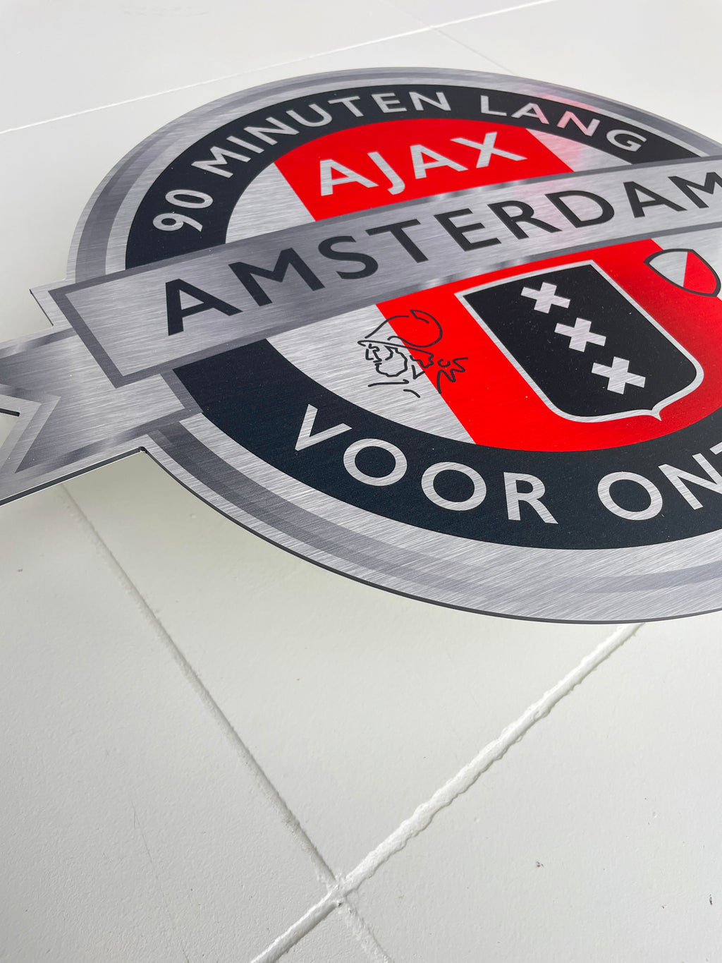 Reclamebord Embleem Ajax 90 minuten lang (zwart) aluminium