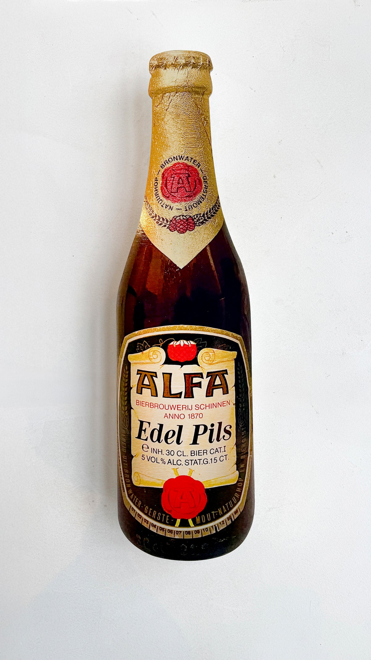 Reclamebord fles Alfa edel pils in vorm bierfles groot, 20x70cm