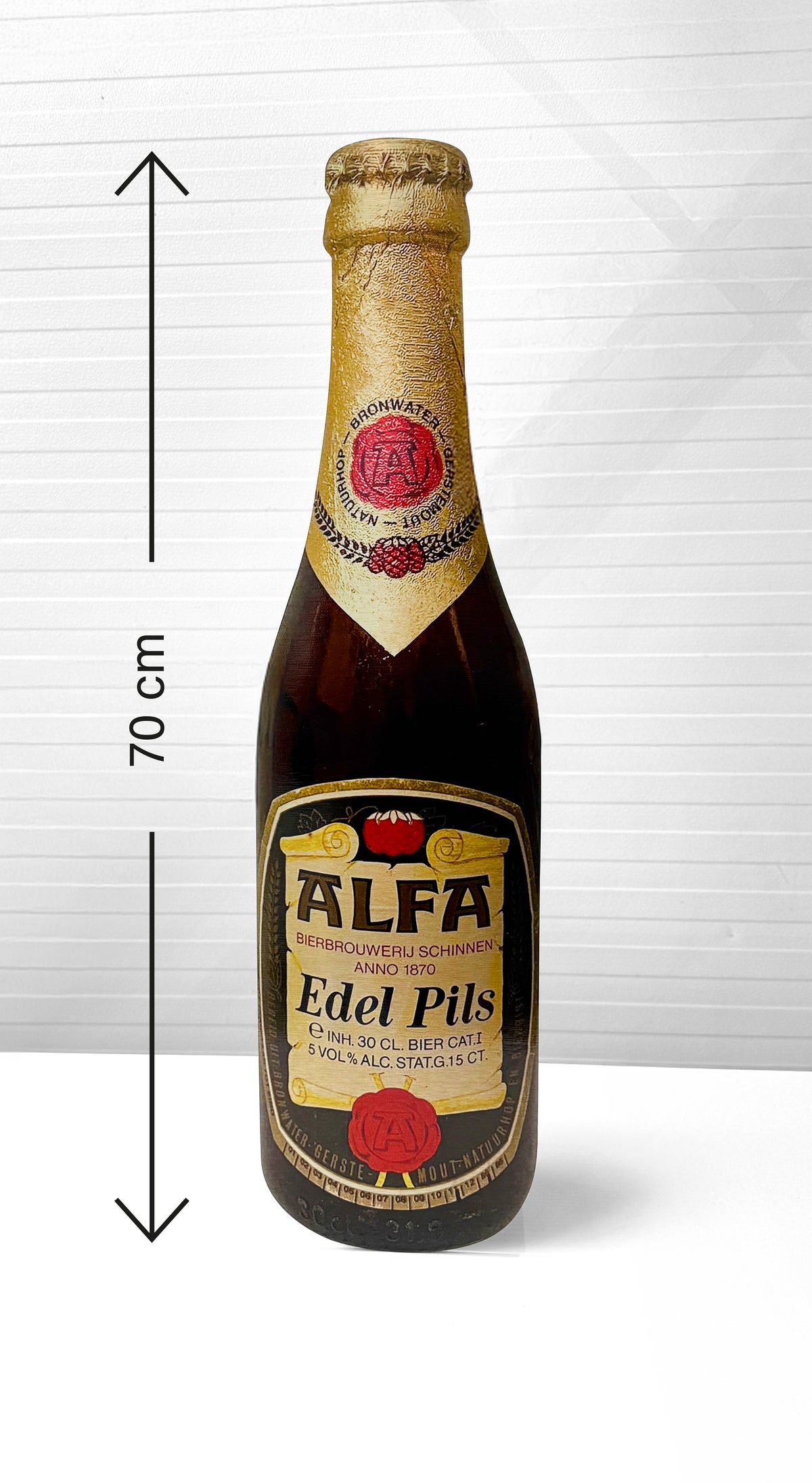 Reclamebord fles Alfa edel pils in vorm bierfles groot, 20x70cm