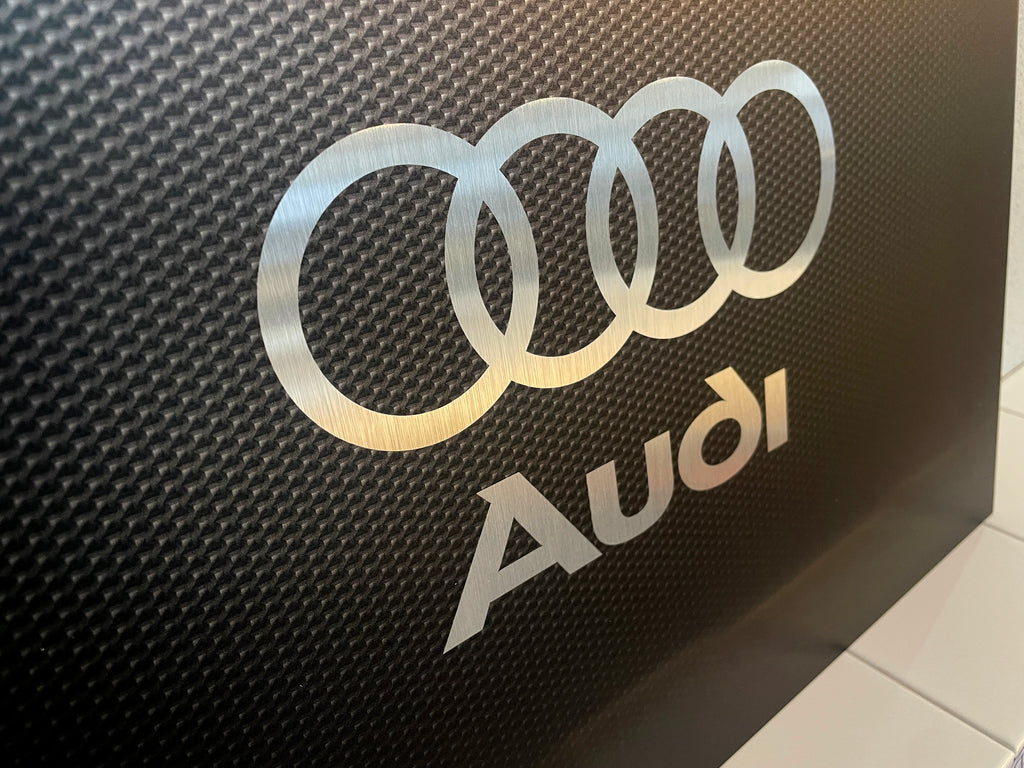 Reclamebord Audi logo, aluminium, carbonlook, 57x40cm