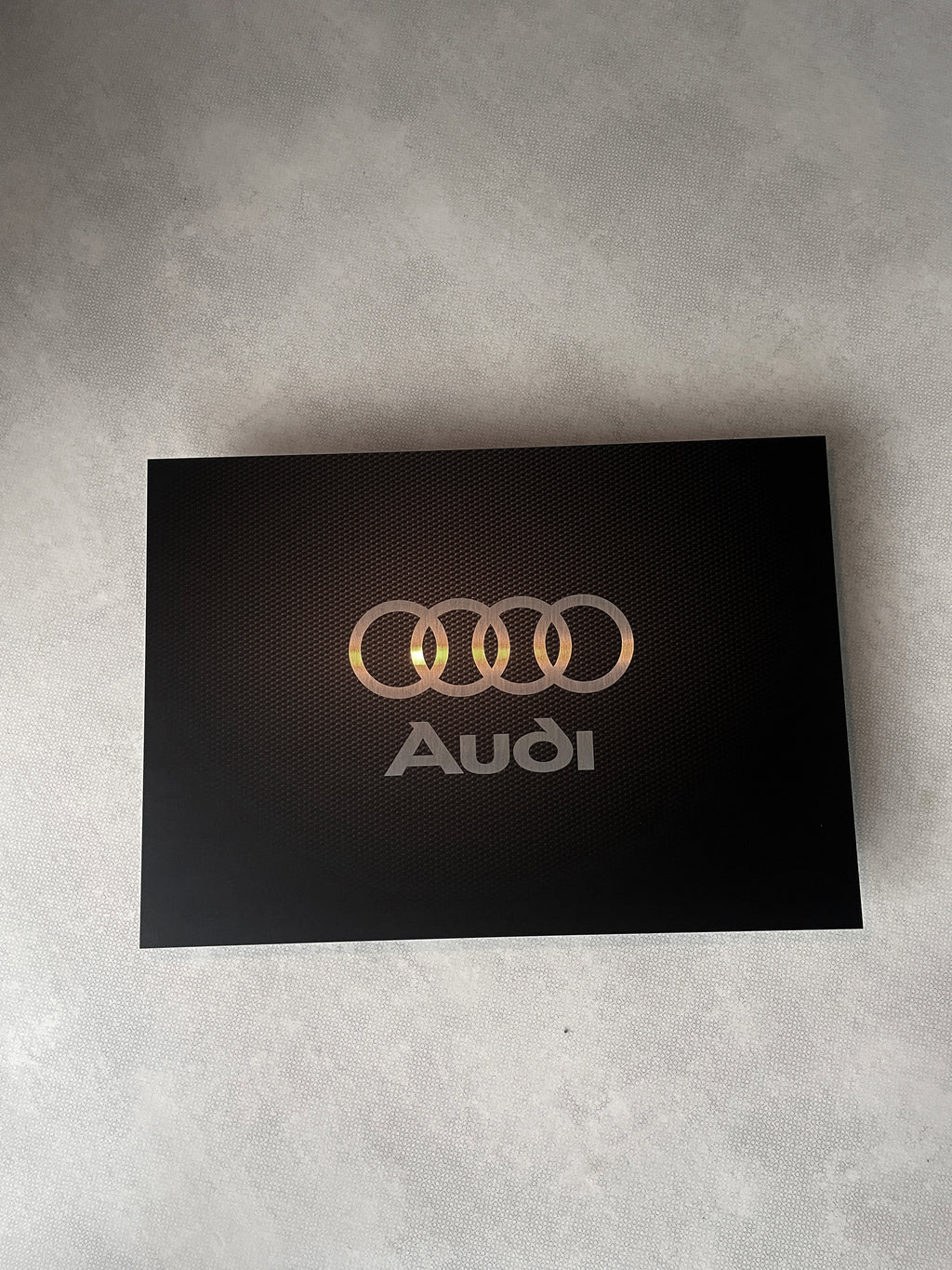 Reclamebord Audi logo, aluminium, carbonlook, 57x40cm