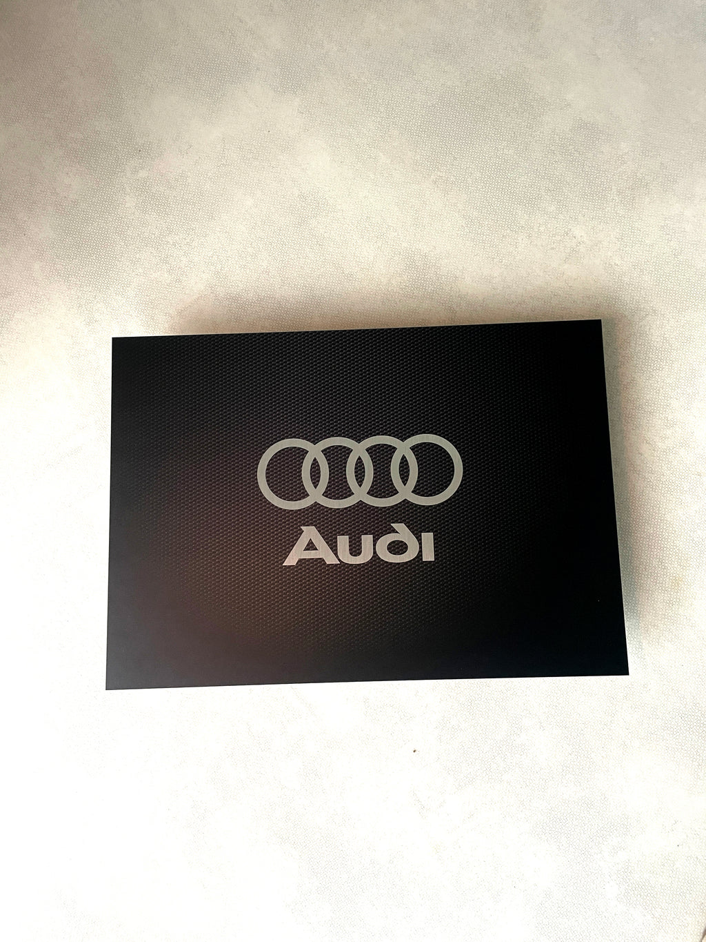 Reclamebord Audi logo, aluminium, carbonlook, 57x40cm