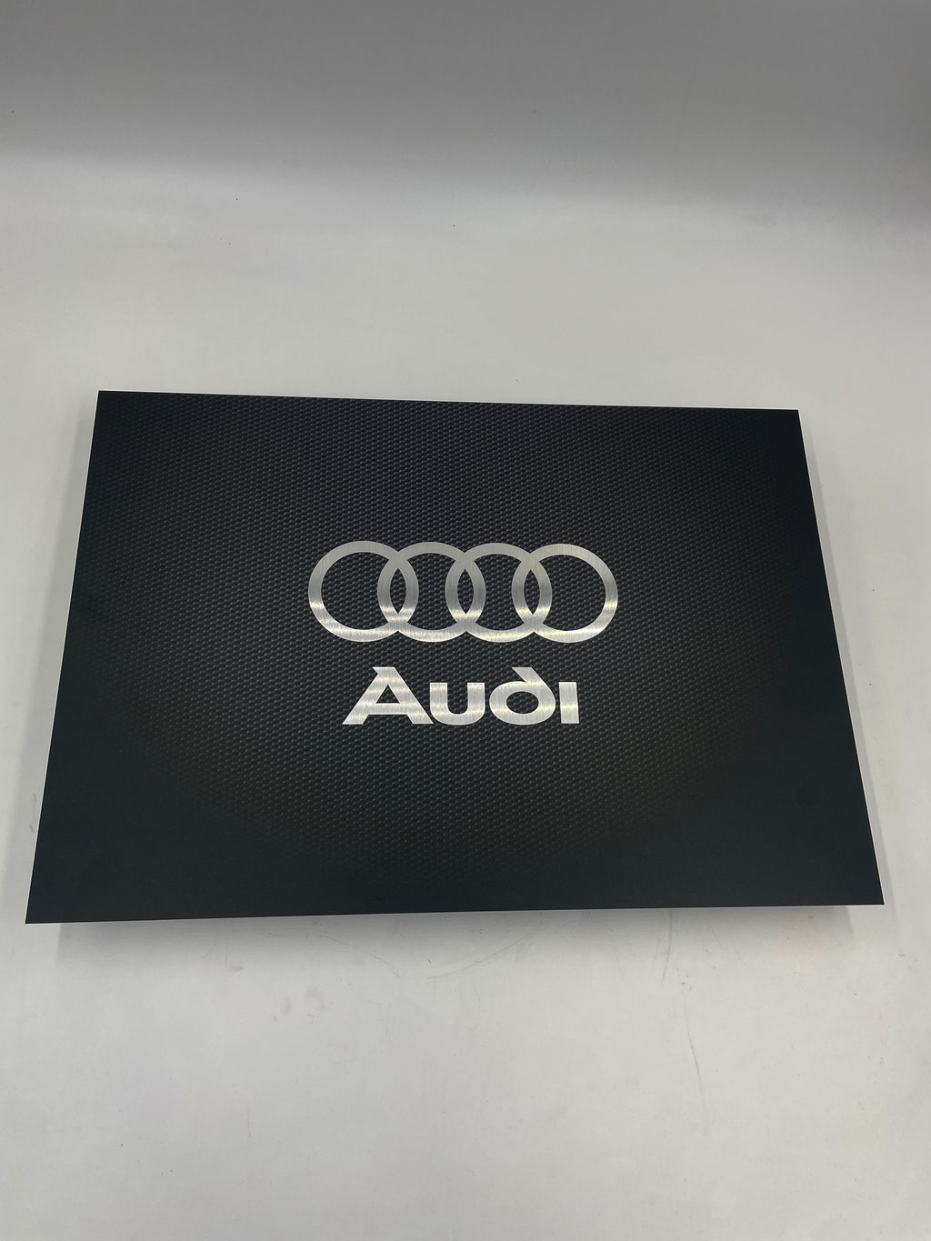 Reclamebord Audi logo, aluminium, carbonlook, 57x40cm