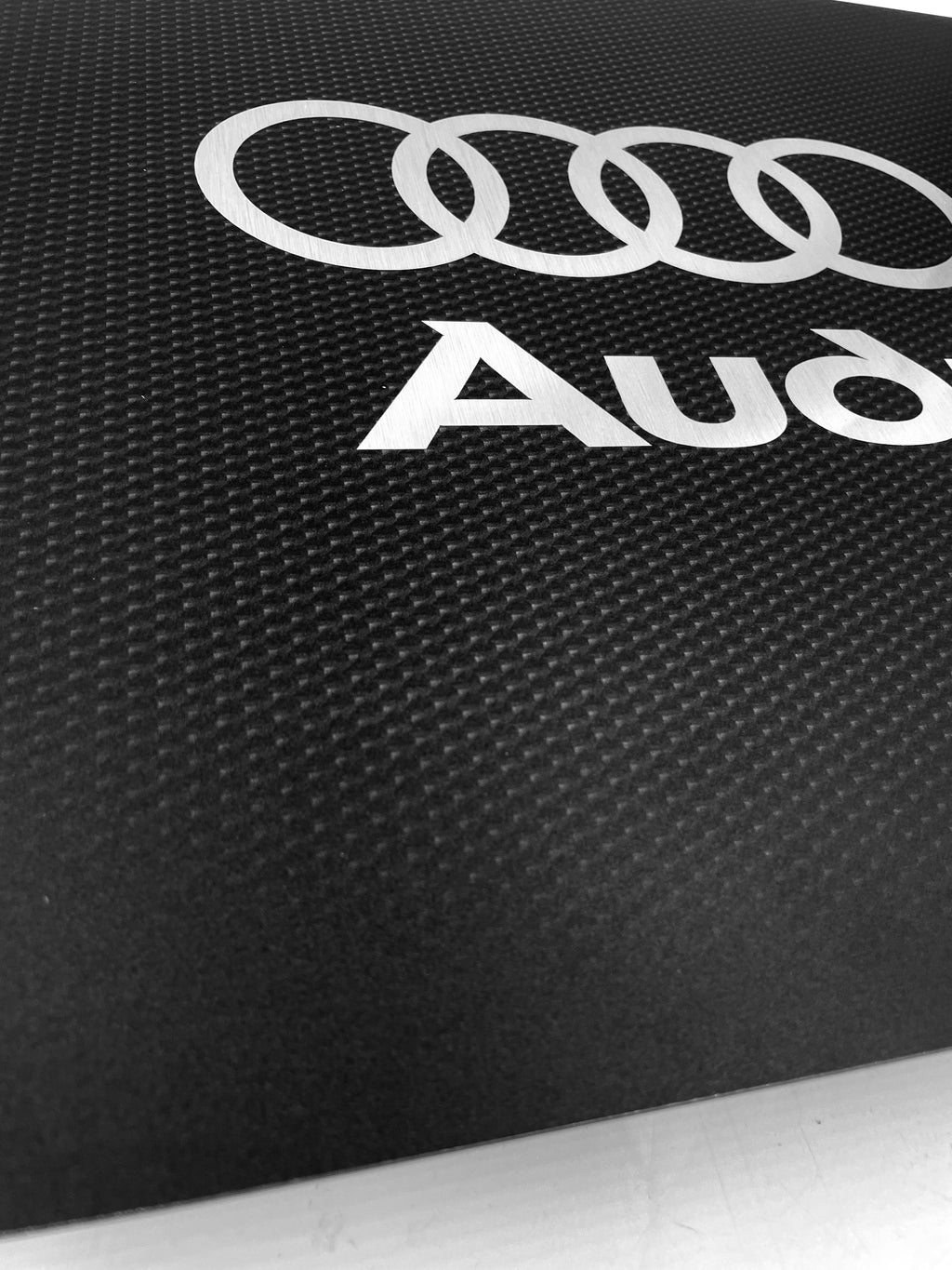 Reclamebord Audi logo, aluminium, carbonlook, 57x40cm