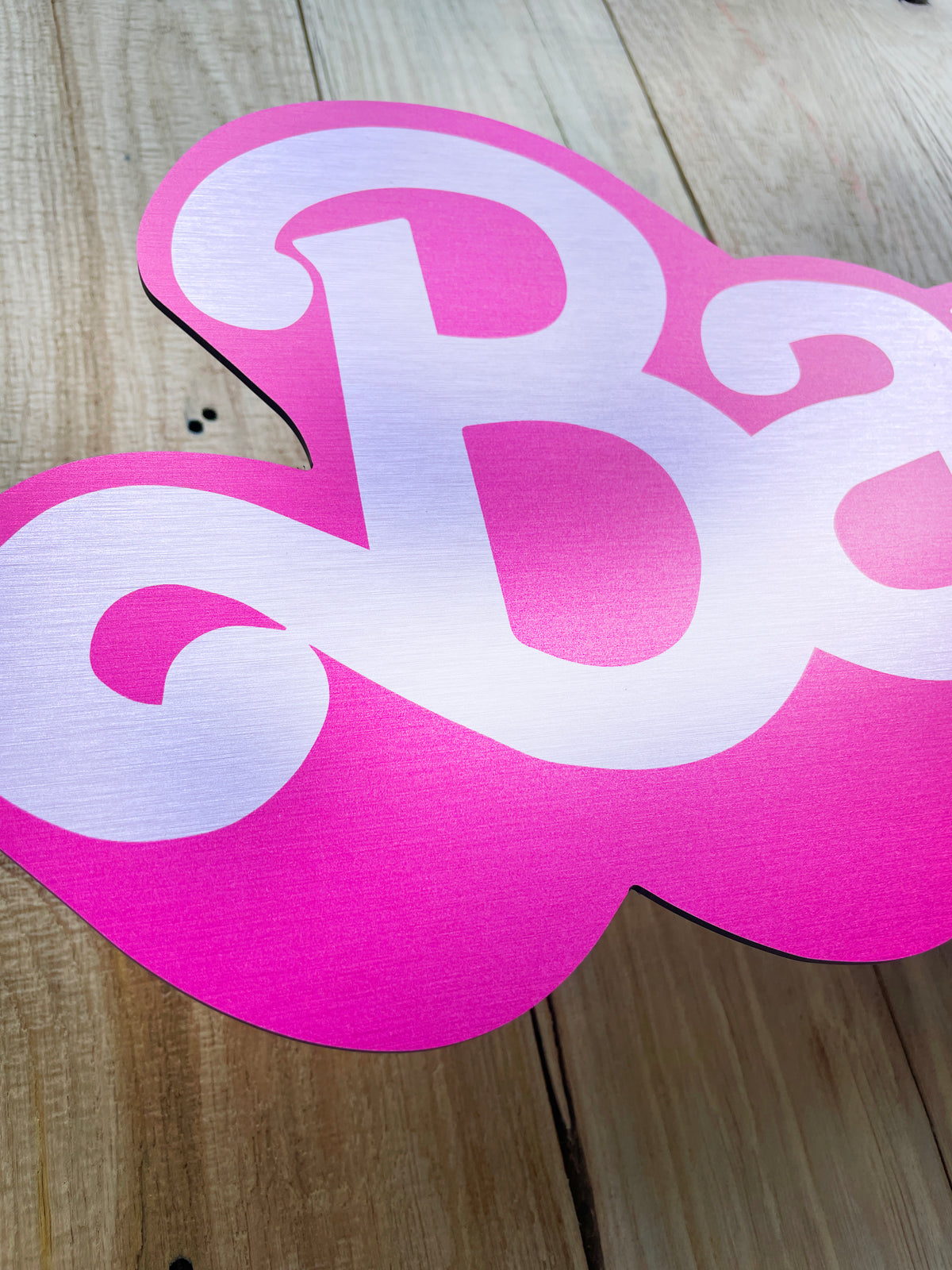 Reclamebord Barbie logo, aluminium, afmeting 57x23 cm