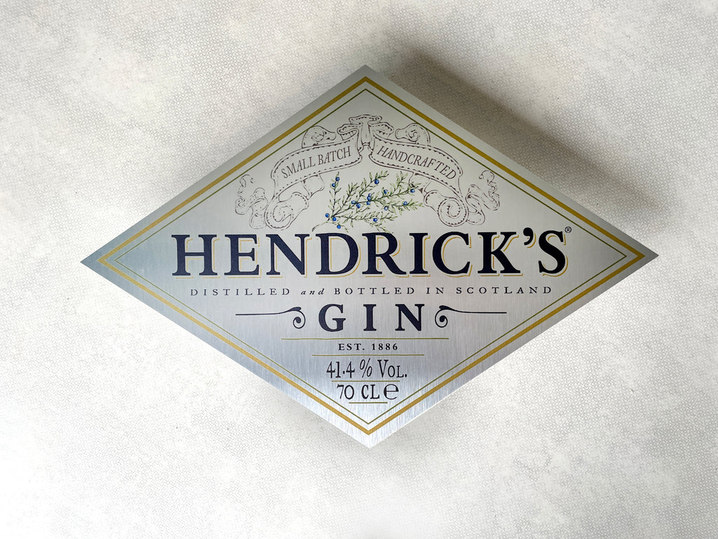 Reclamebord Hendrick’s Gin, etiket, groot 40x57cm aluminium