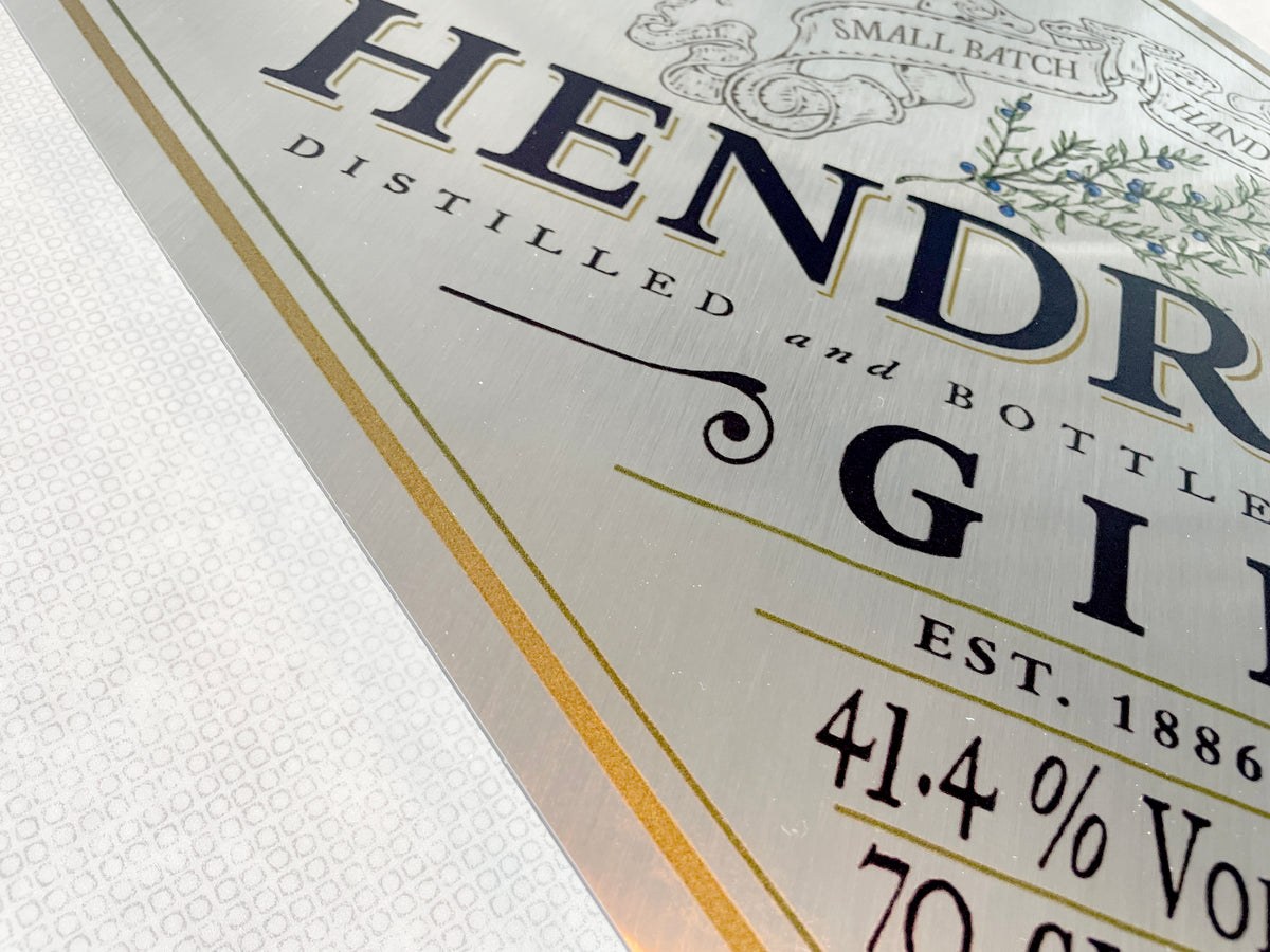 Reclamebord Hendrick’s Gin, etiket, groot 40x57cm aluminium