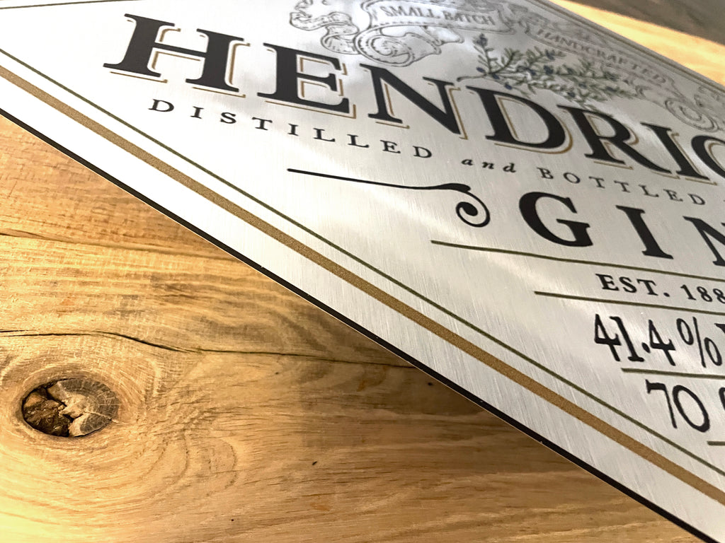 Reclamebord Hendrick’s Gin, etiket, groot 40x57cm aluminium
