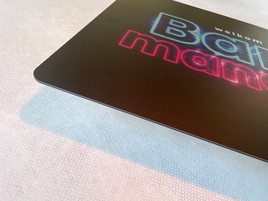 Reclamebord Mancave Neon met eigen naam, bedrukt neontekst