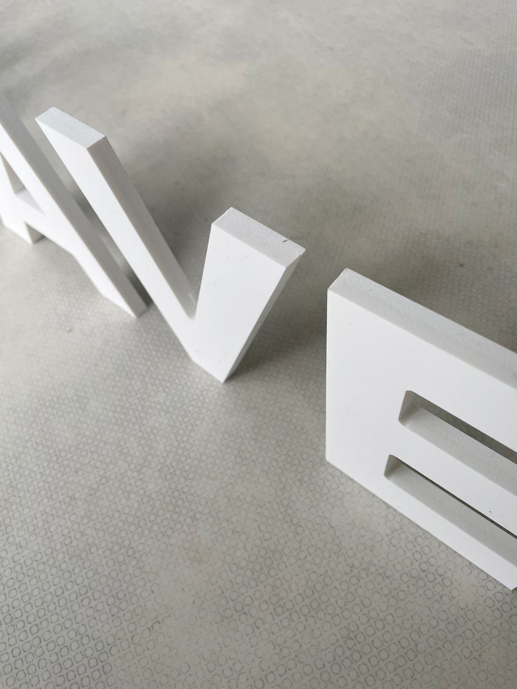 Mancave letters, losse letters voor aan de muur, 100x14cm