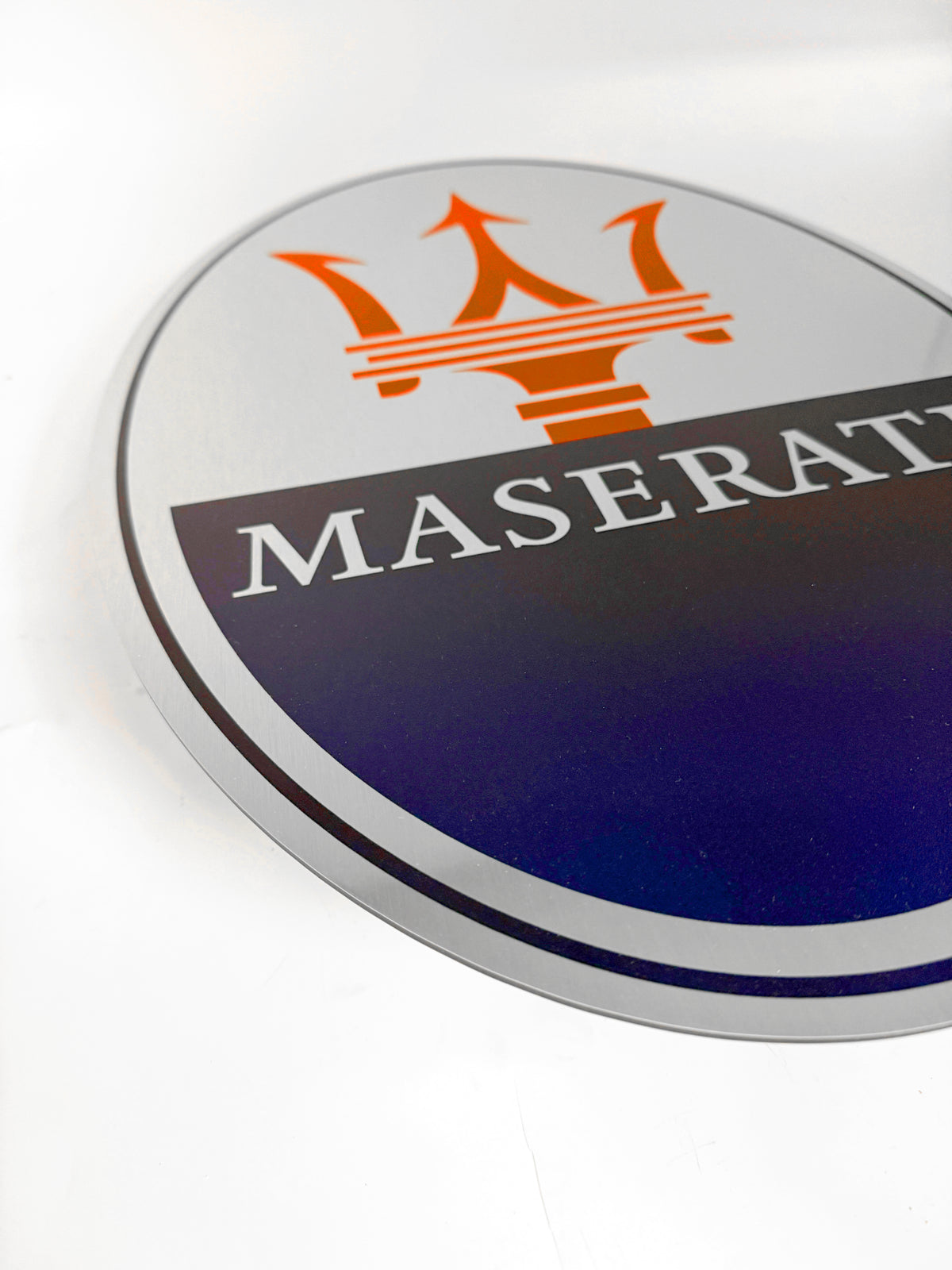 Reclamebord Maserati logo kleur,aluminium, 40x57 cm
