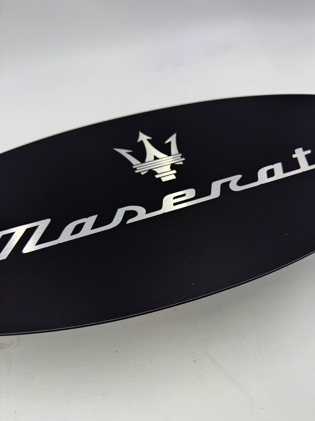 Reclamebord Maserati logo zwart,aluminium, 40x57 cm