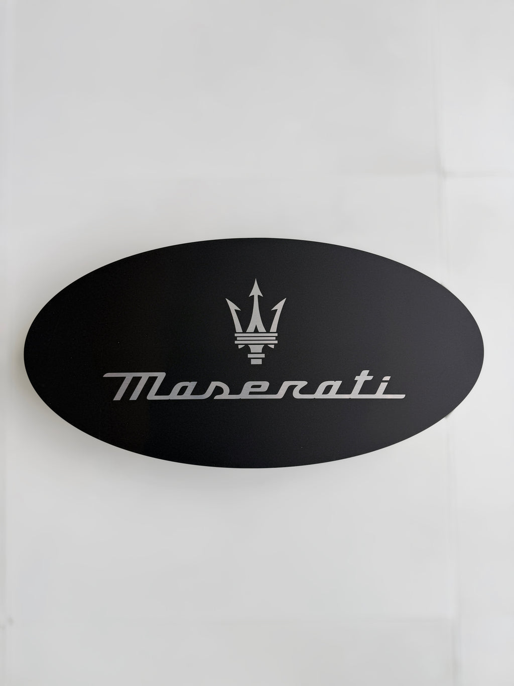Reclamebord Maserati logo zwart,aluminium, 40x57 cm