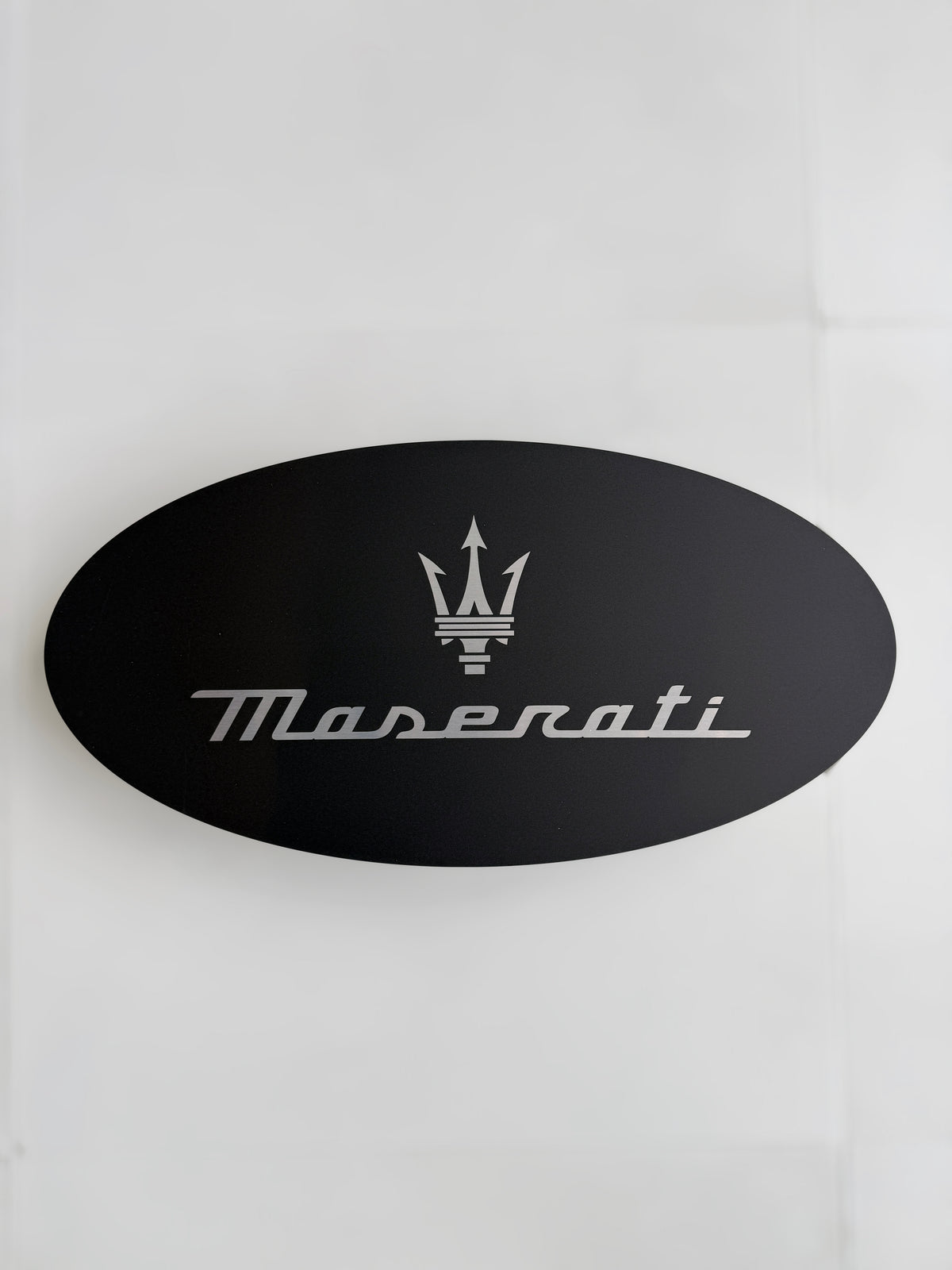 Reclamebord Maserati logo zwart,aluminium, 40x57 cm