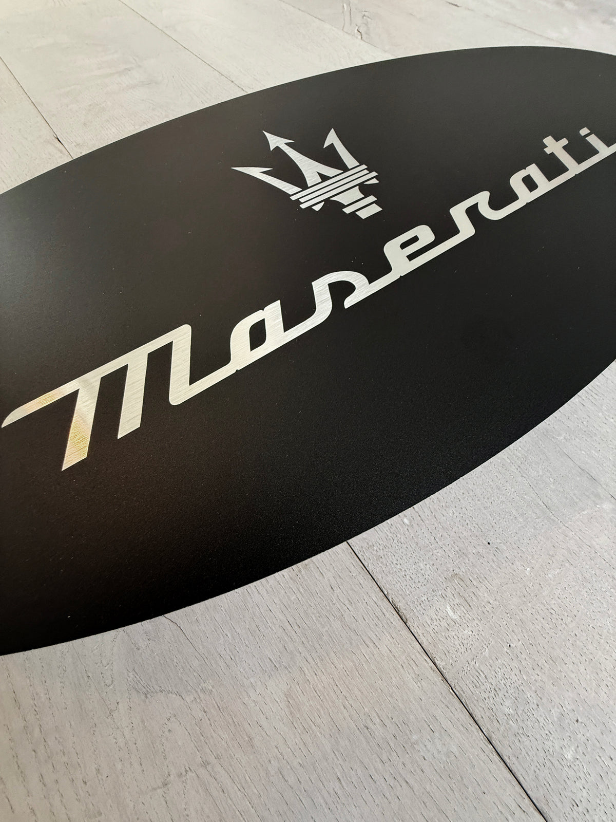 Reclamebord Maserati logo zwart,aluminium, 40x57 cm