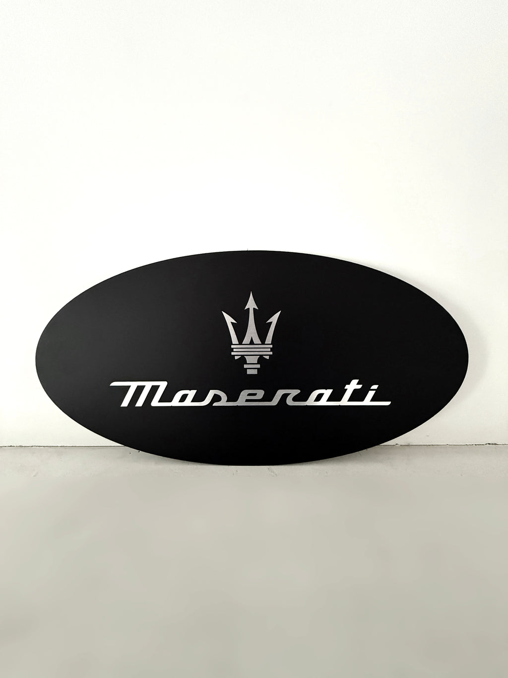 Reclamebord Maserati logo zwart,aluminium, 40x57 cm