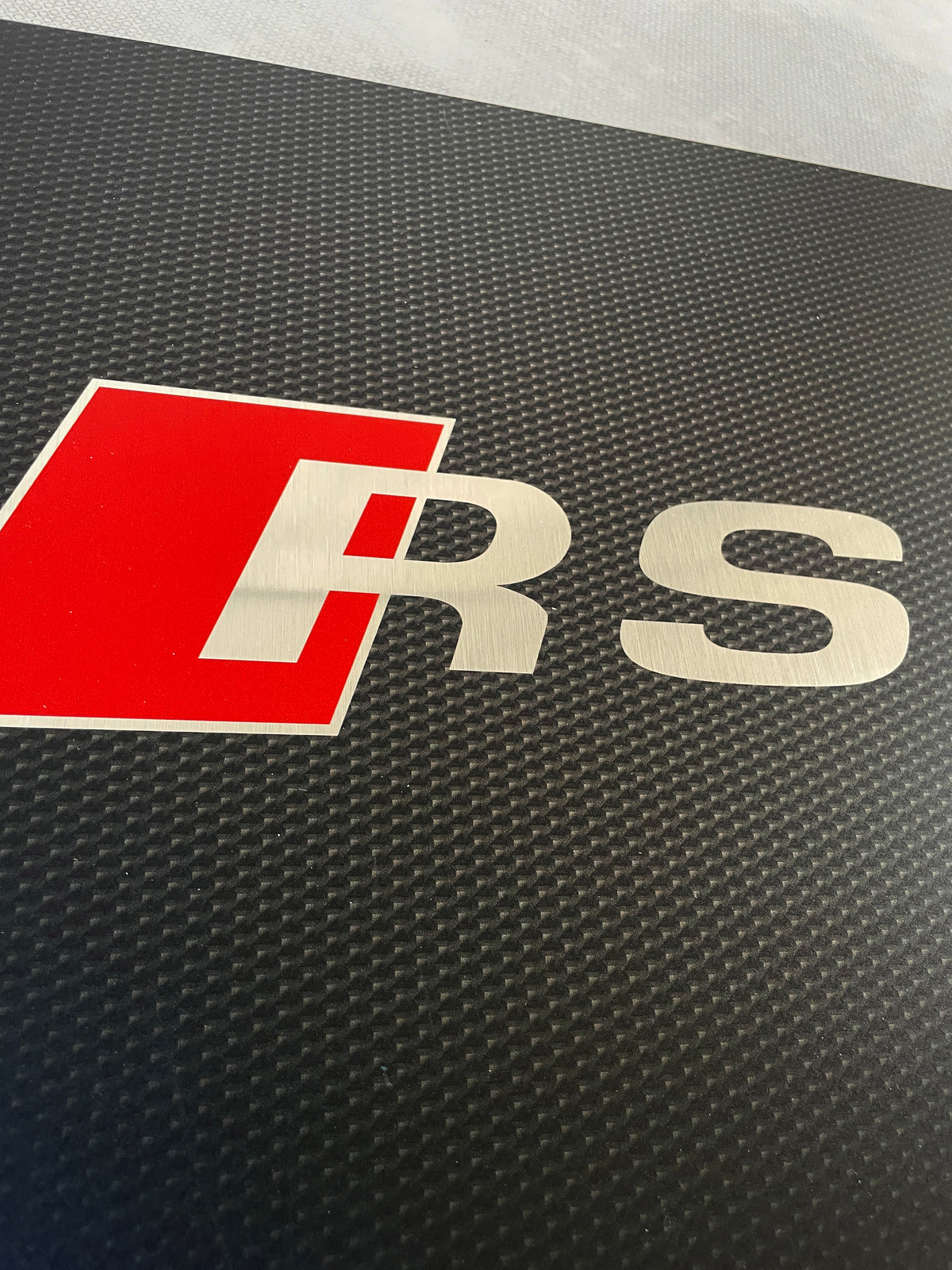 Reclamebord Audi RS4 logo embleem, groot 40x57cm aluminium