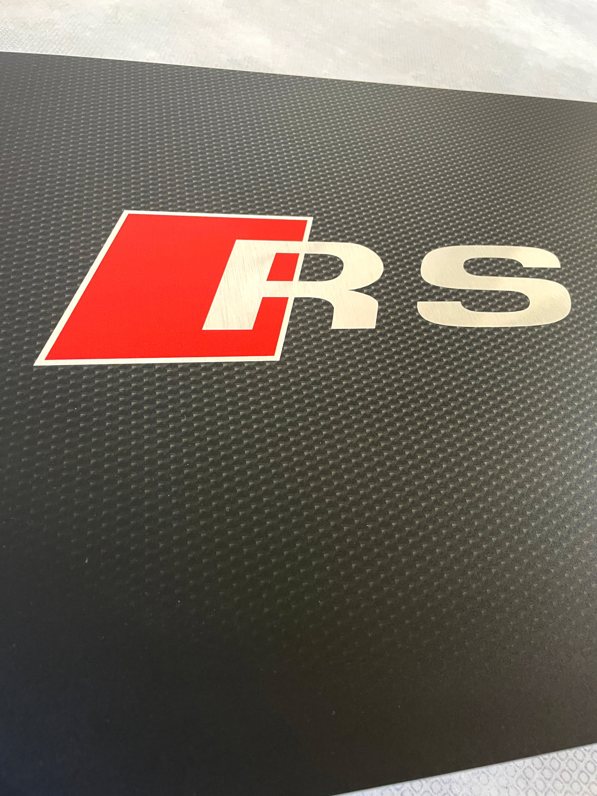 Reclamebord Audi RS4 logo embleem, groot 40x57cm aluminium