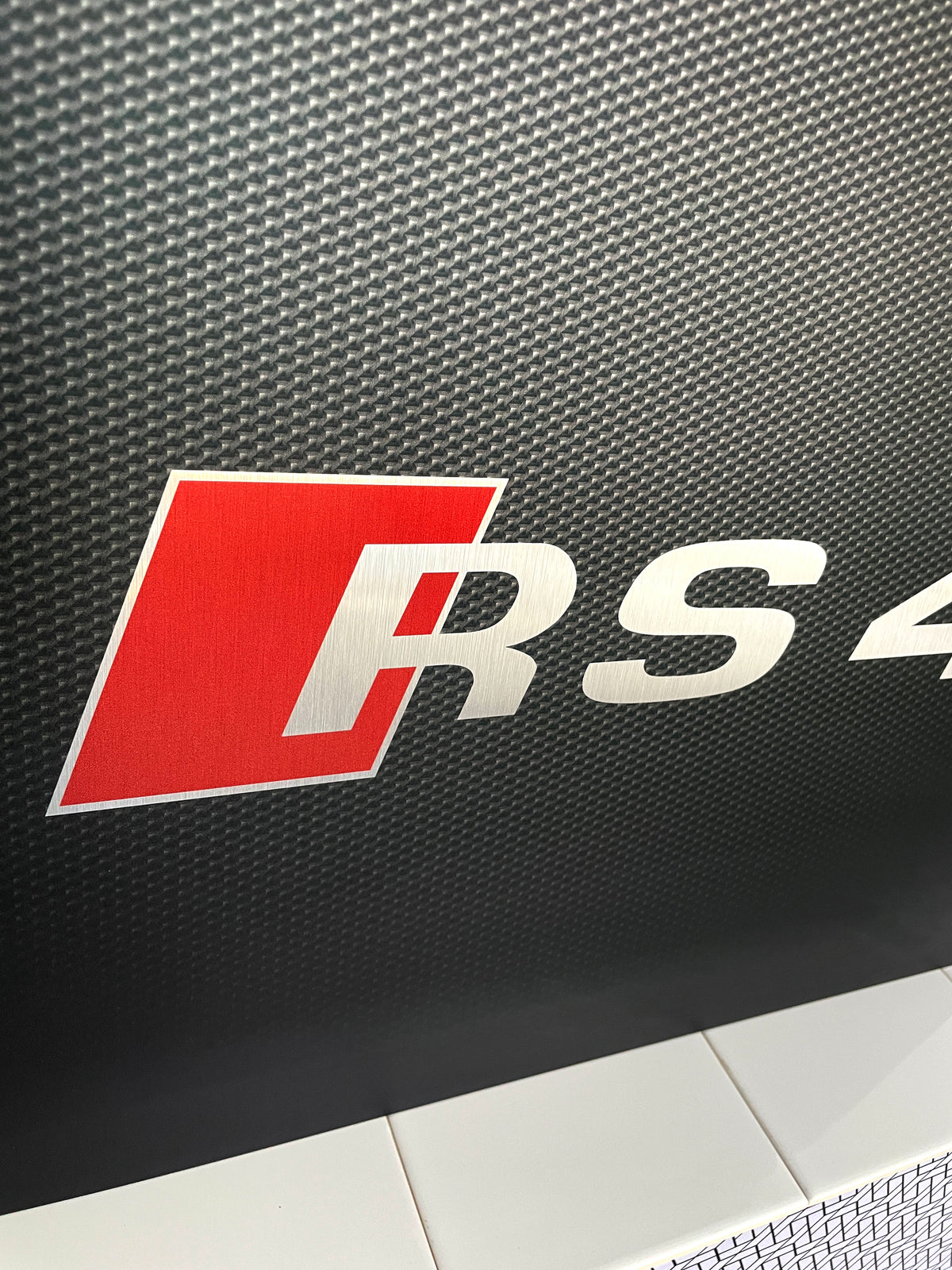 Reclamebord Audi RS4 logo embleem, groot 40x57cm aluminium