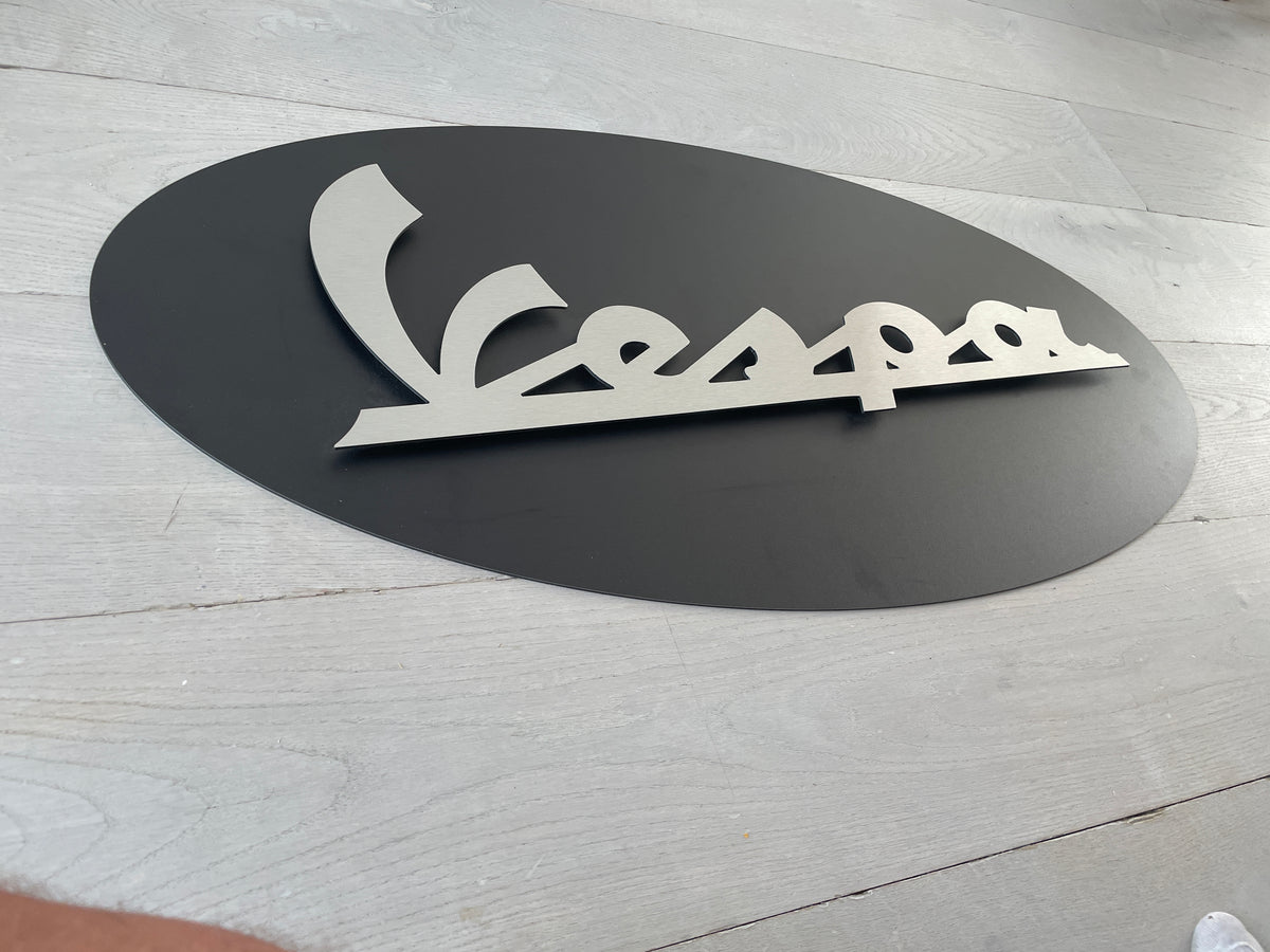 Reclamebord Vespa logo 3D relief, aluminium, 100x50 cm