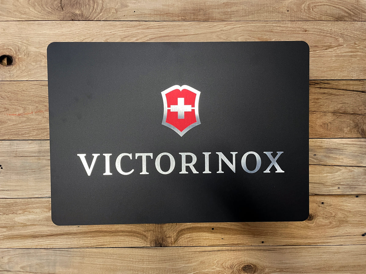 Reclamebord Victorinox zakmes glans logo, aluminium, 40x57cm